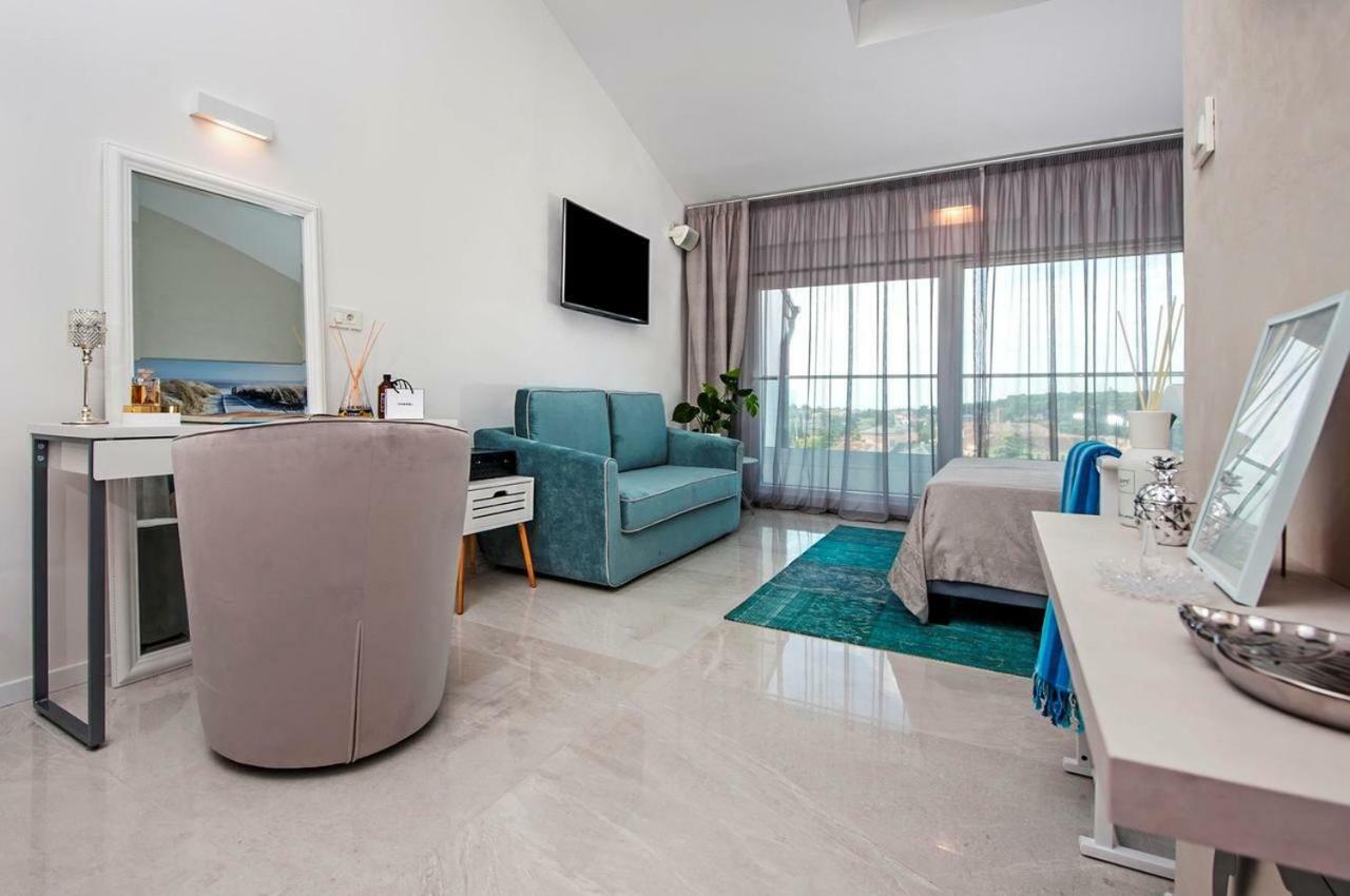 Blu Sky Apartment *