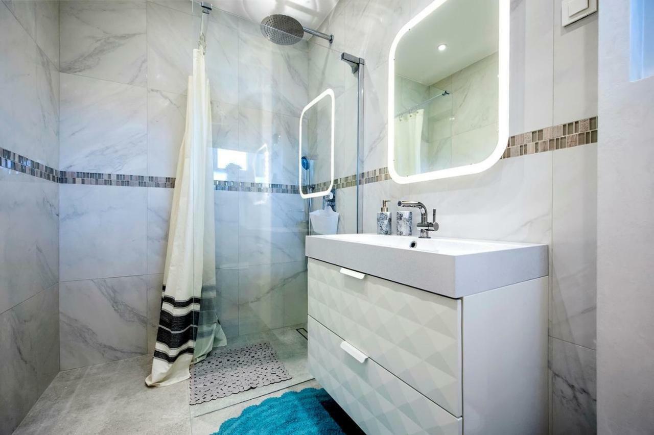 Blu Sky Apartment *